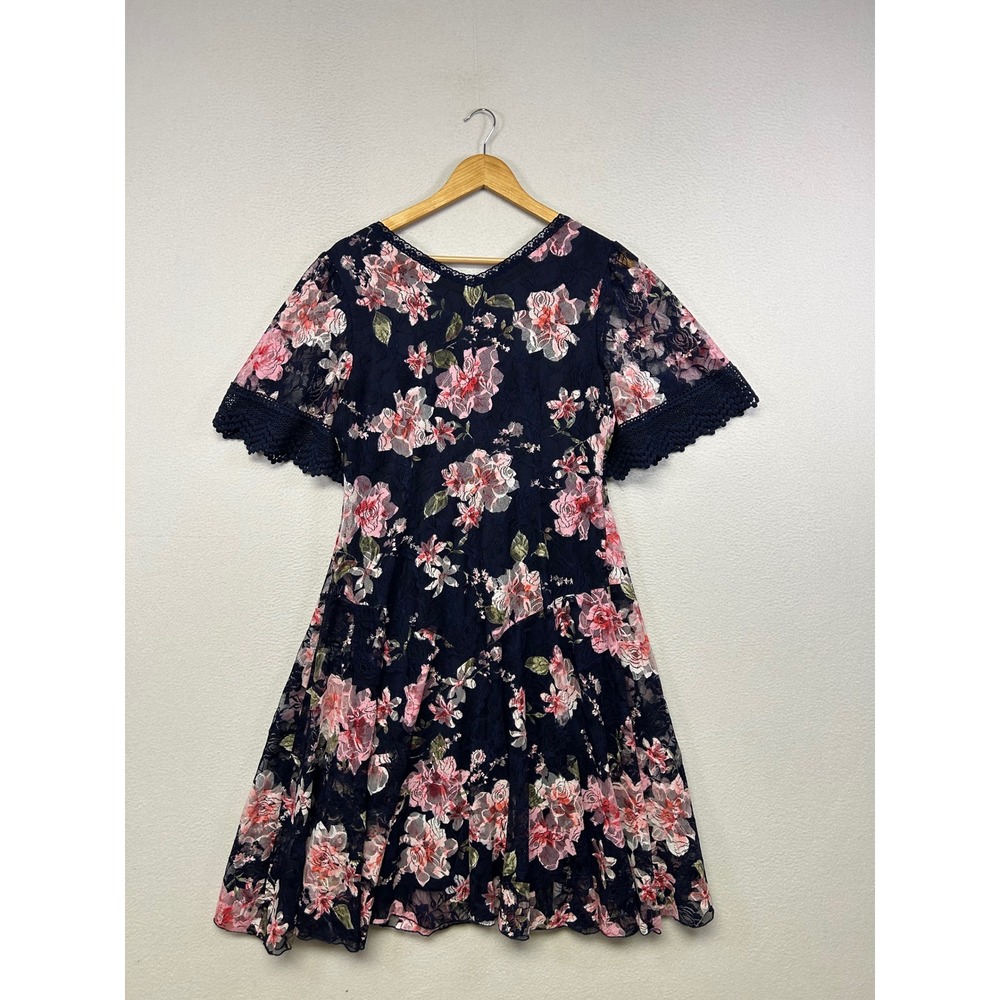 Romantic Floral Rabbit Rabbit Rabbit Designs Womens 12 Navy Lace V-Neck Dress - Picture 2 of 10